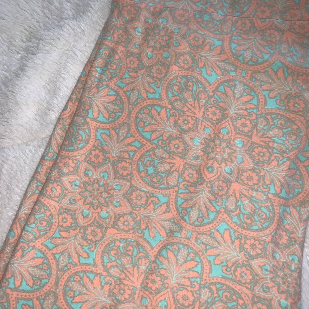 TC LulaRoe- like new